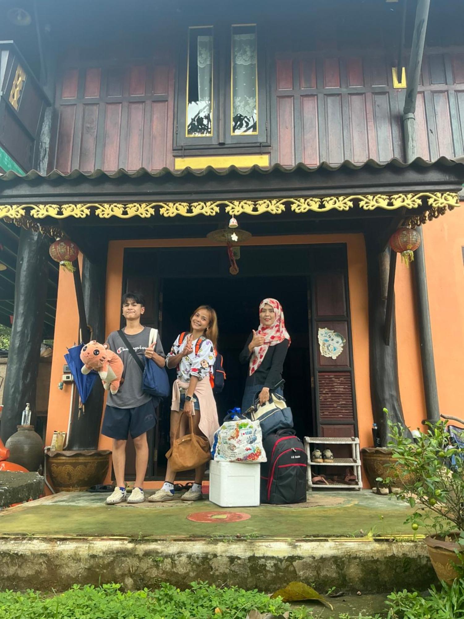 โฮมสเตย์บ้านนายสิงโตเขาคูหา Ban Khu Ha Nai Exterior foto